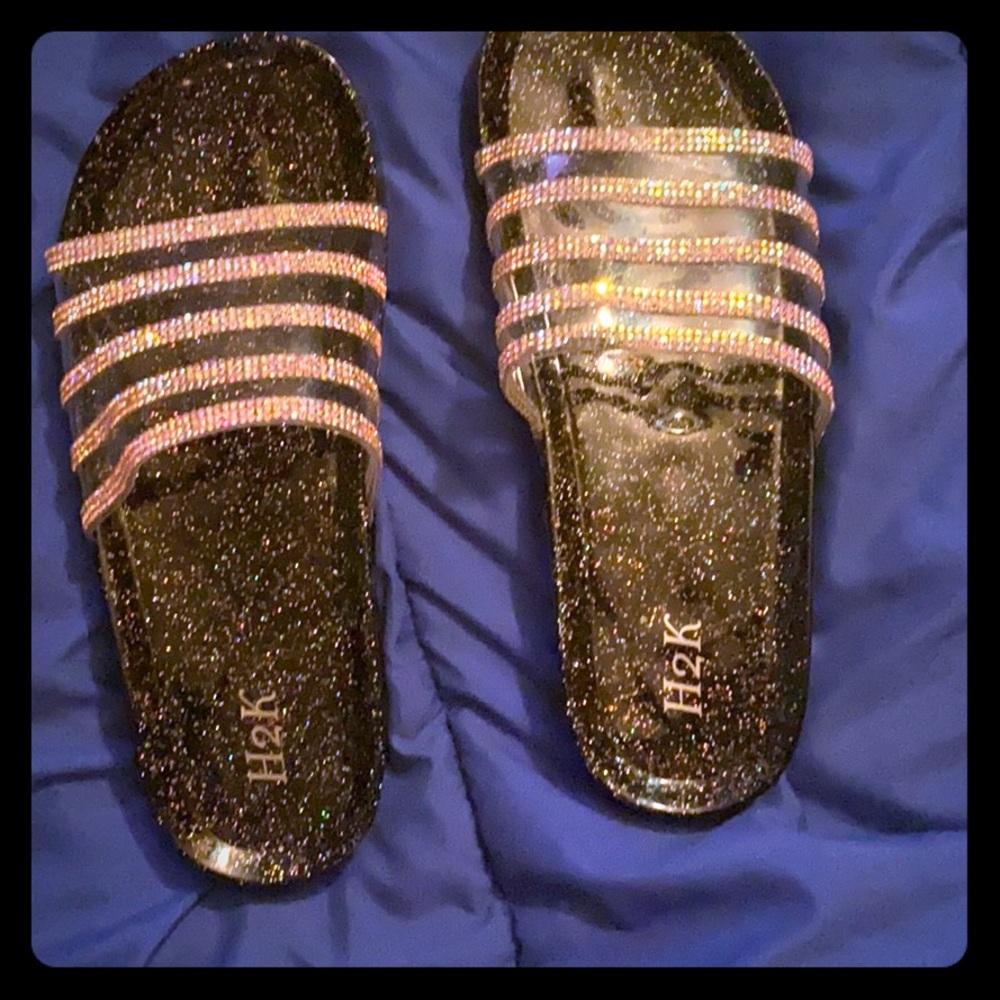 Stud slides